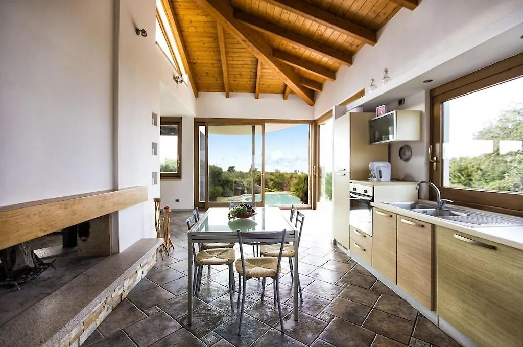 Clicksardegna Villa Paraiba Fronte Mare Per 12 Persone アルゲーロ