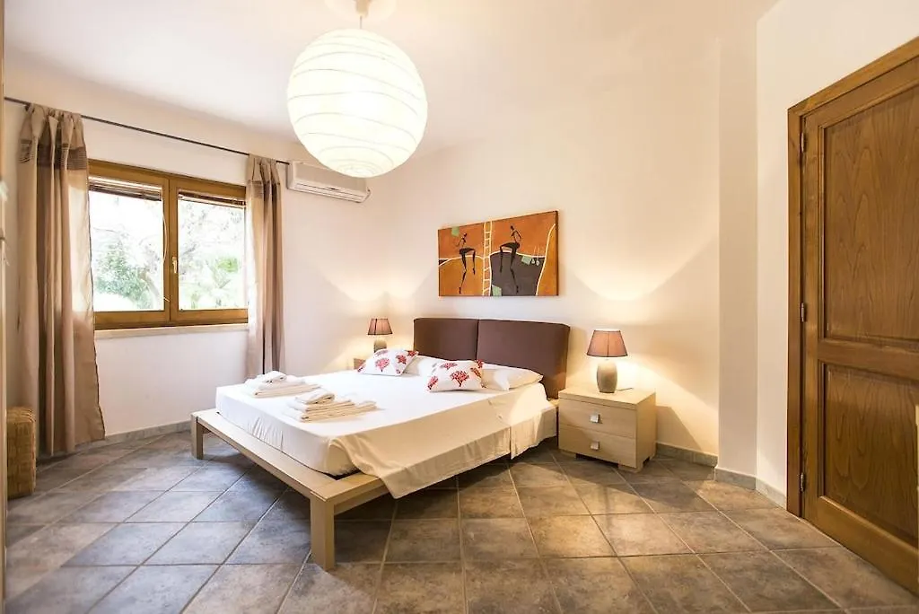 Clicksardegna Villa Paraiba Fronte Mare Per 12 Persone アルゲーロ